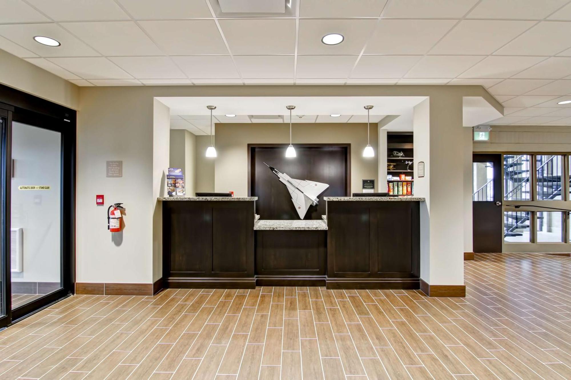 Best Western London Airport Inn & Suites Zewnętrze zdjęcie