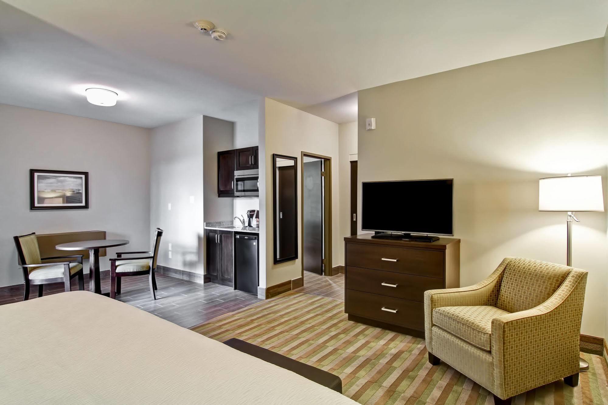 Best Western London Airport Inn & Suites Zewnętrze zdjęcie